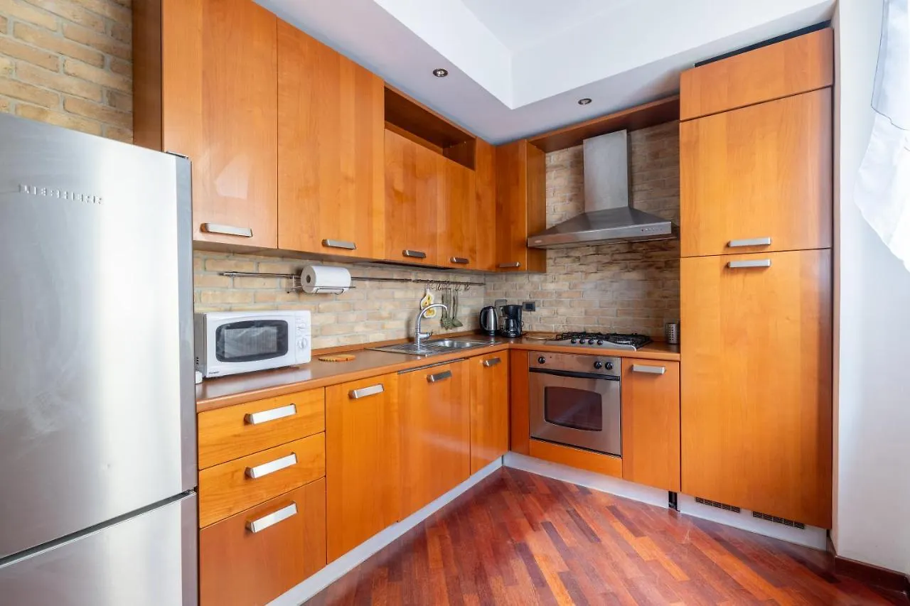 Smart Lodging Downtown Rome Apartment